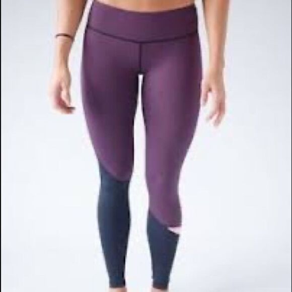 Zyia Joker Light N Tight High Rise Maroon and Black Leggings Size 4 - Picture 1 of 7